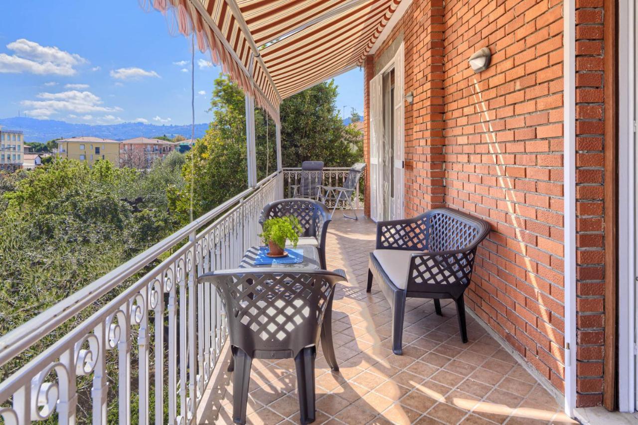 Villa La Rodina 迪亚诺马里纳 外观 照片